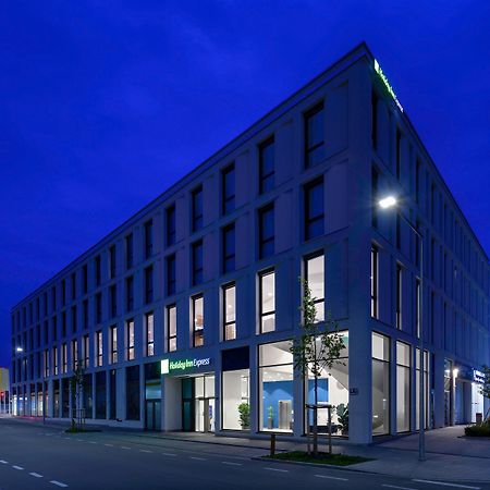 Holiday Inn Express - Regensburg By Ihg Exterior photo