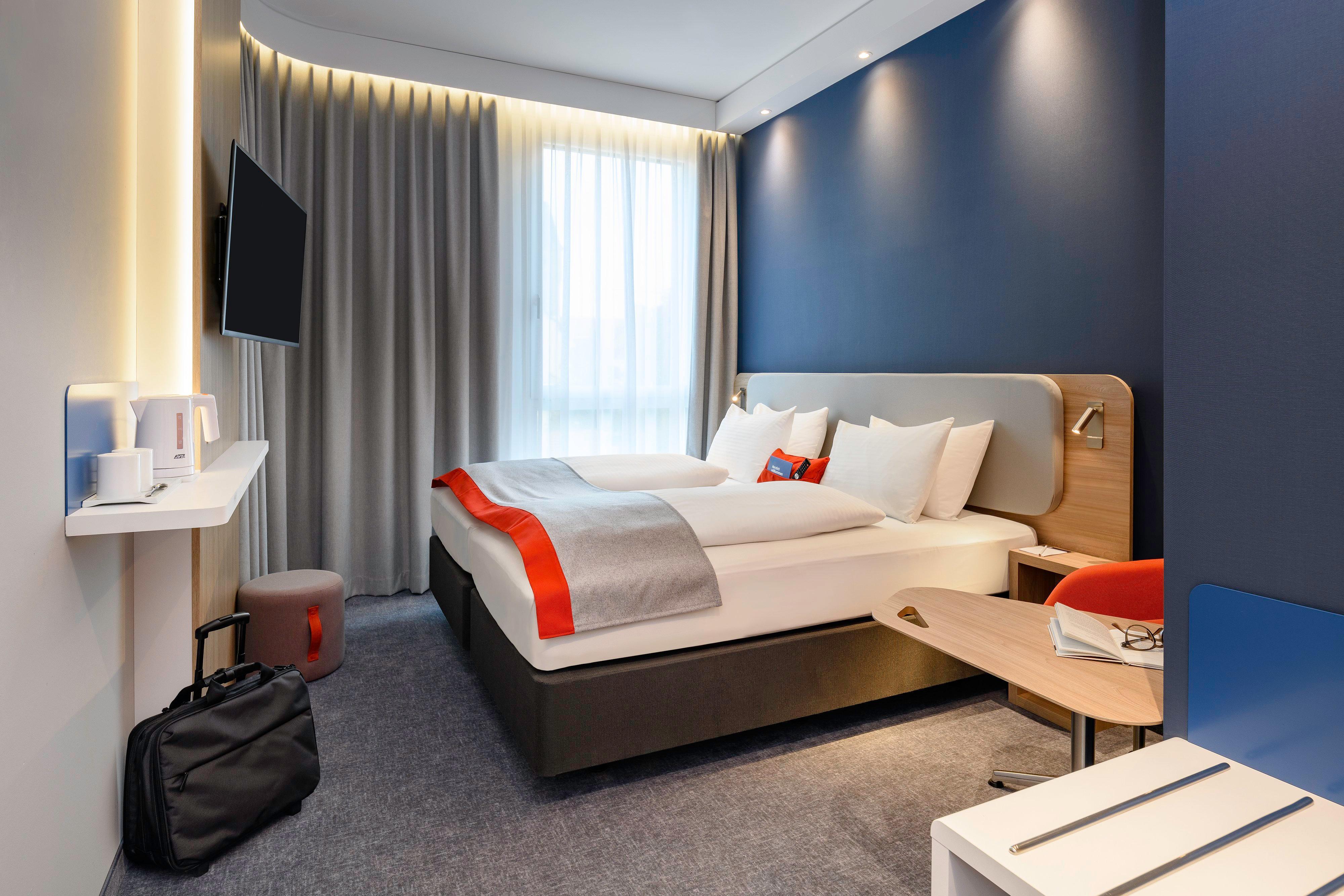 HOLIDAY INN EXPRESS - REGENSBURG, AN IHG HOTEL REGENSBURG 3* (Germany) -  from US$ 93 | BOOKED