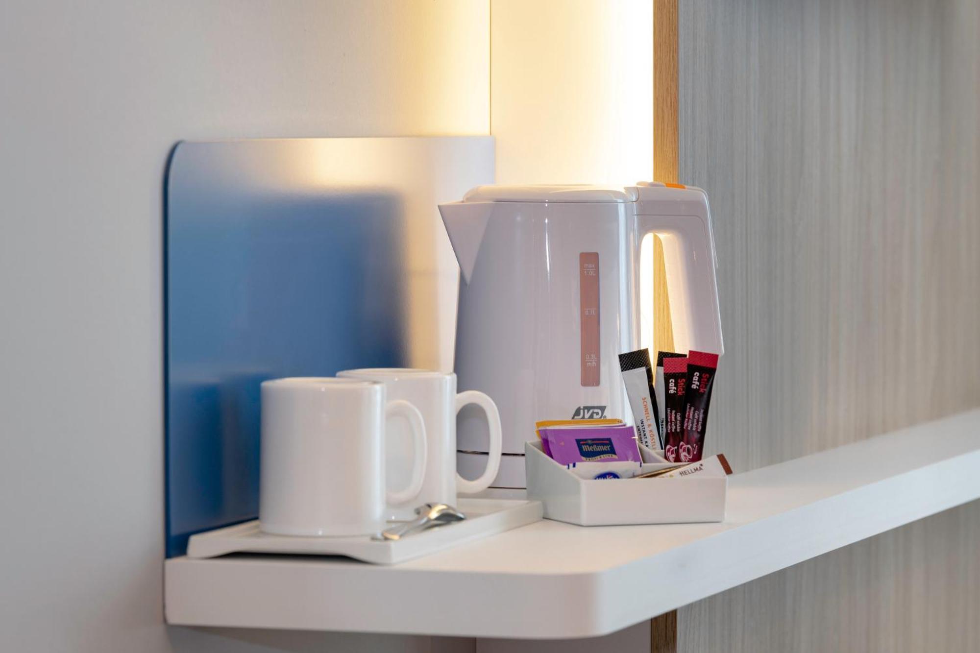 Holiday Inn Express - Regensburg By Ihg Exterior photo